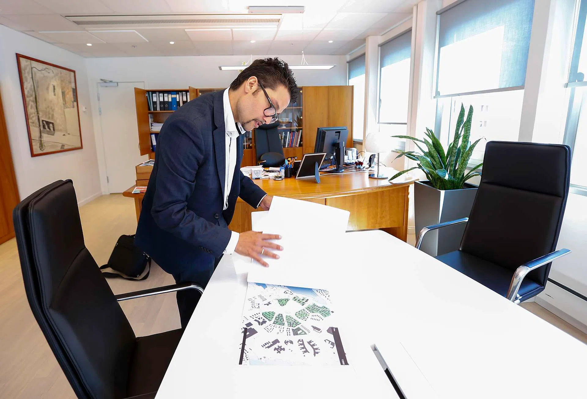 Daniel på kontoret