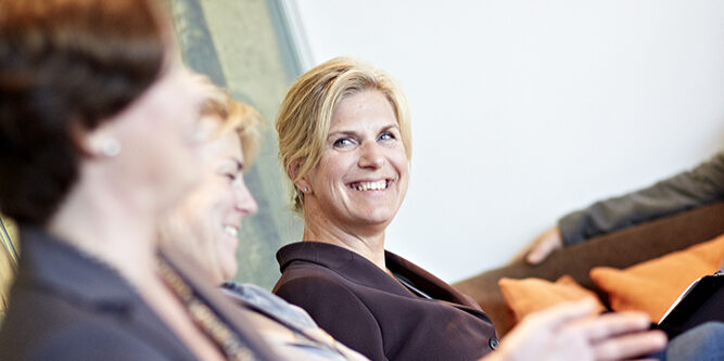 Ranveig R. Saaghus tilbyr leder- og teamutvikling